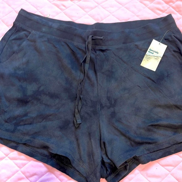 New- Old navy with tag short - Picture 1 of 1